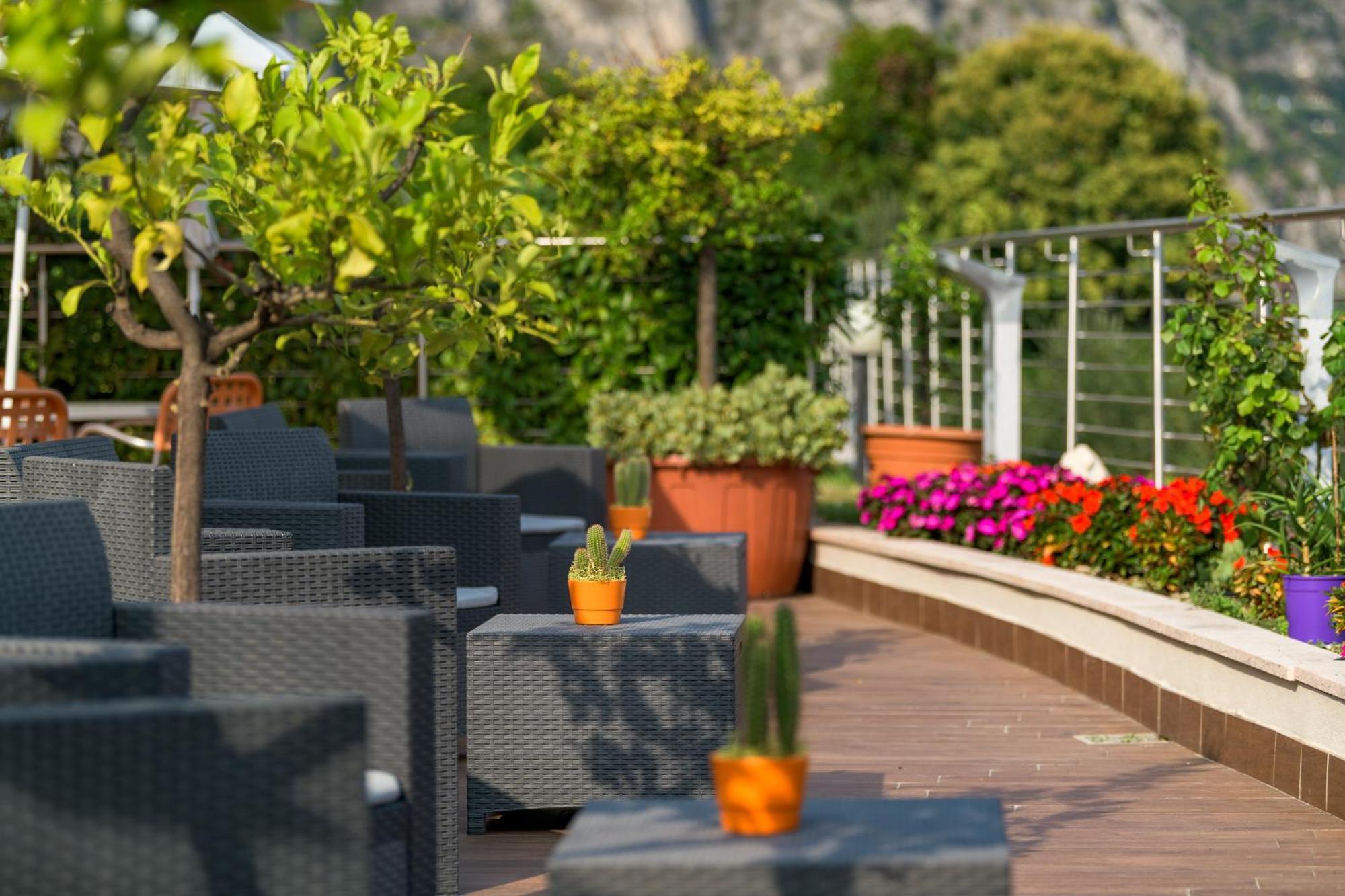 Garda Suite Hotel (Adults Only) Limone sul Garda Exteriör bild
