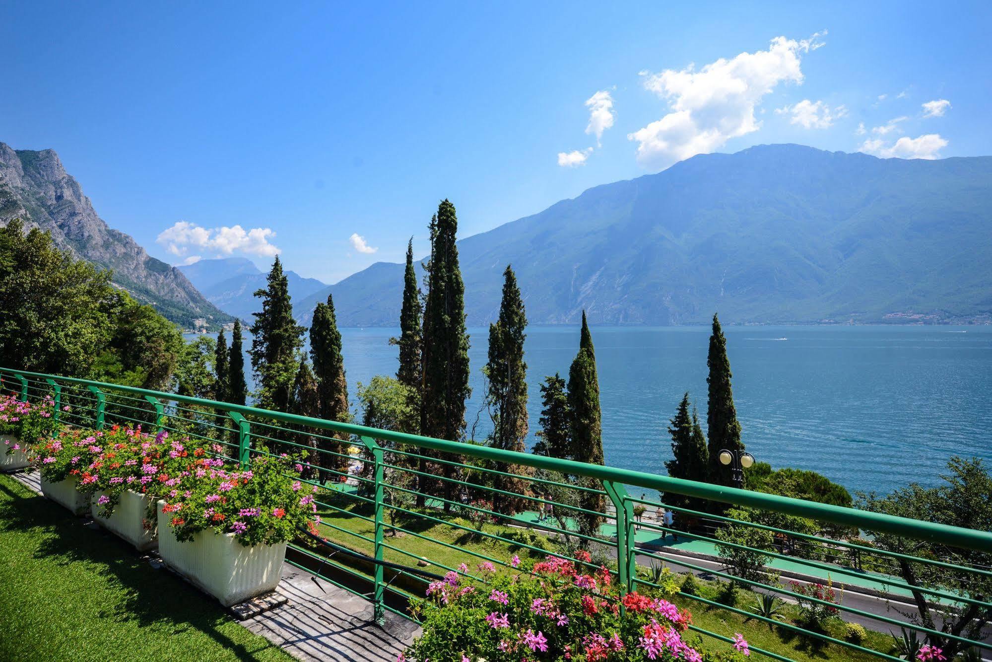 Garda Suite Hotel (Adults Only) Limone sul Garda Exteriör bild